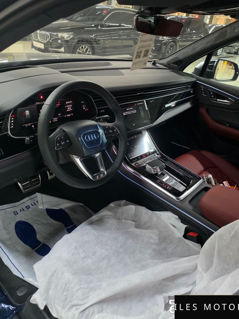 Audi SQ7 (4M) 2026 — миниатюра 7