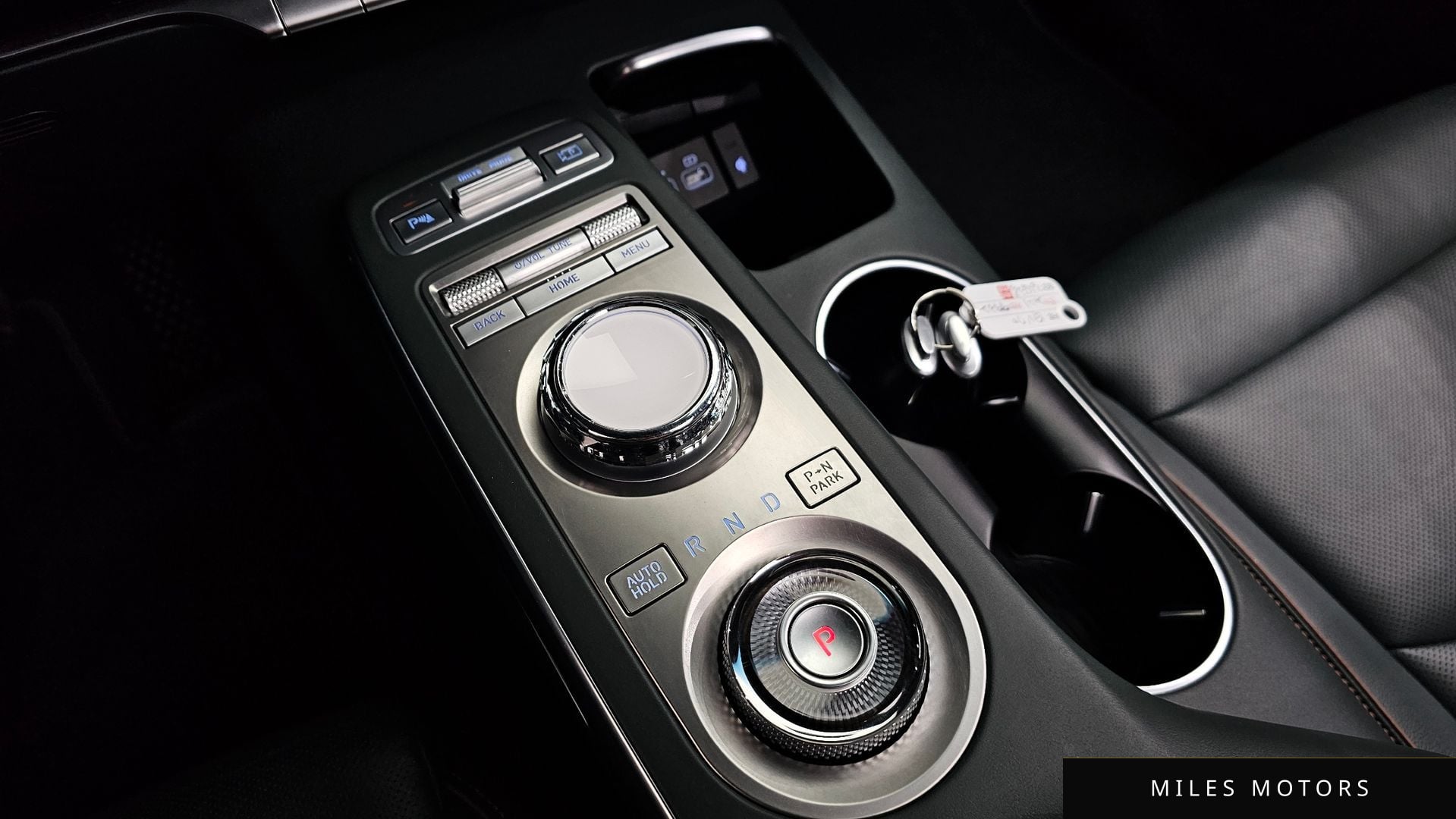 Genesis GV70 2021 — миниатюра 12