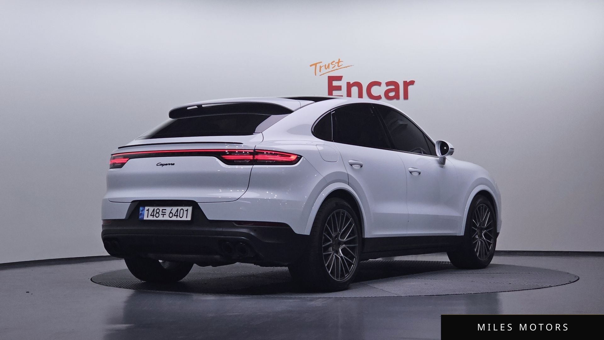 Porsche Cayenne 2023 — миниатюра 2