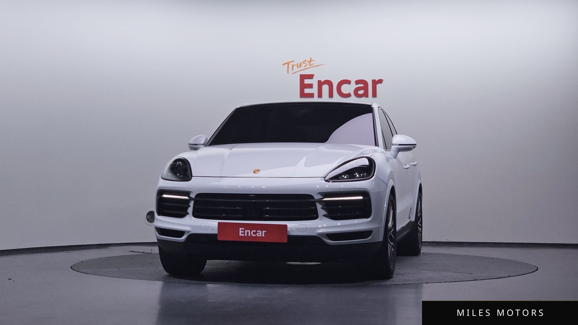 Porsche Cayenne 2023 — миниатюра 3