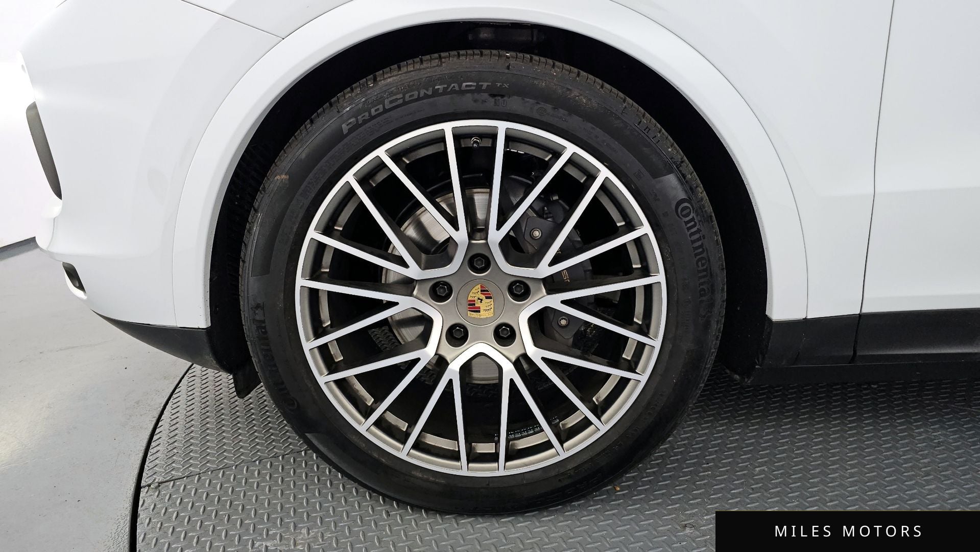 Porsche Cayenne 2023 — миниатюра 5