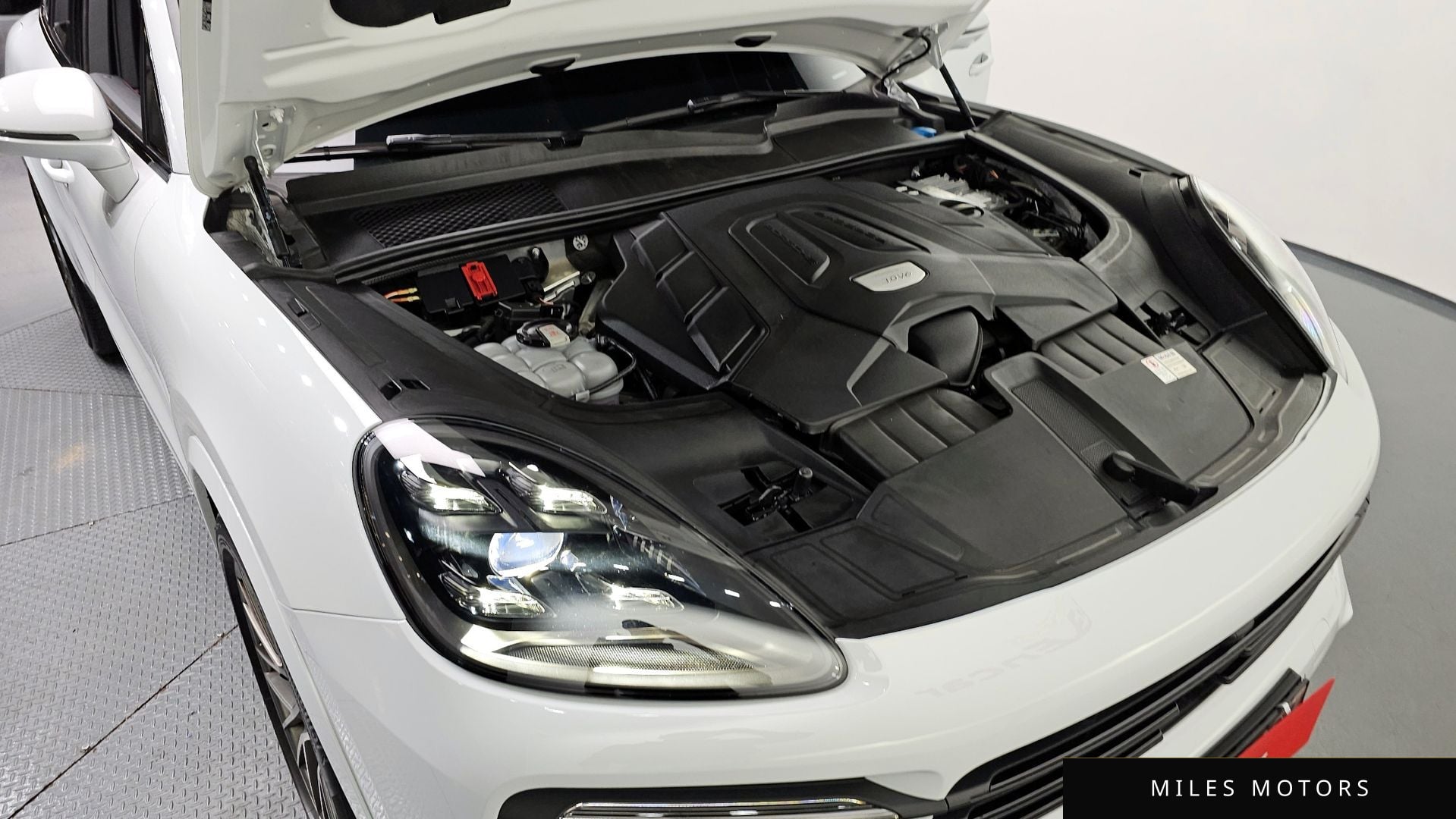 Porsche Cayenne 2023 — миниатюра 6