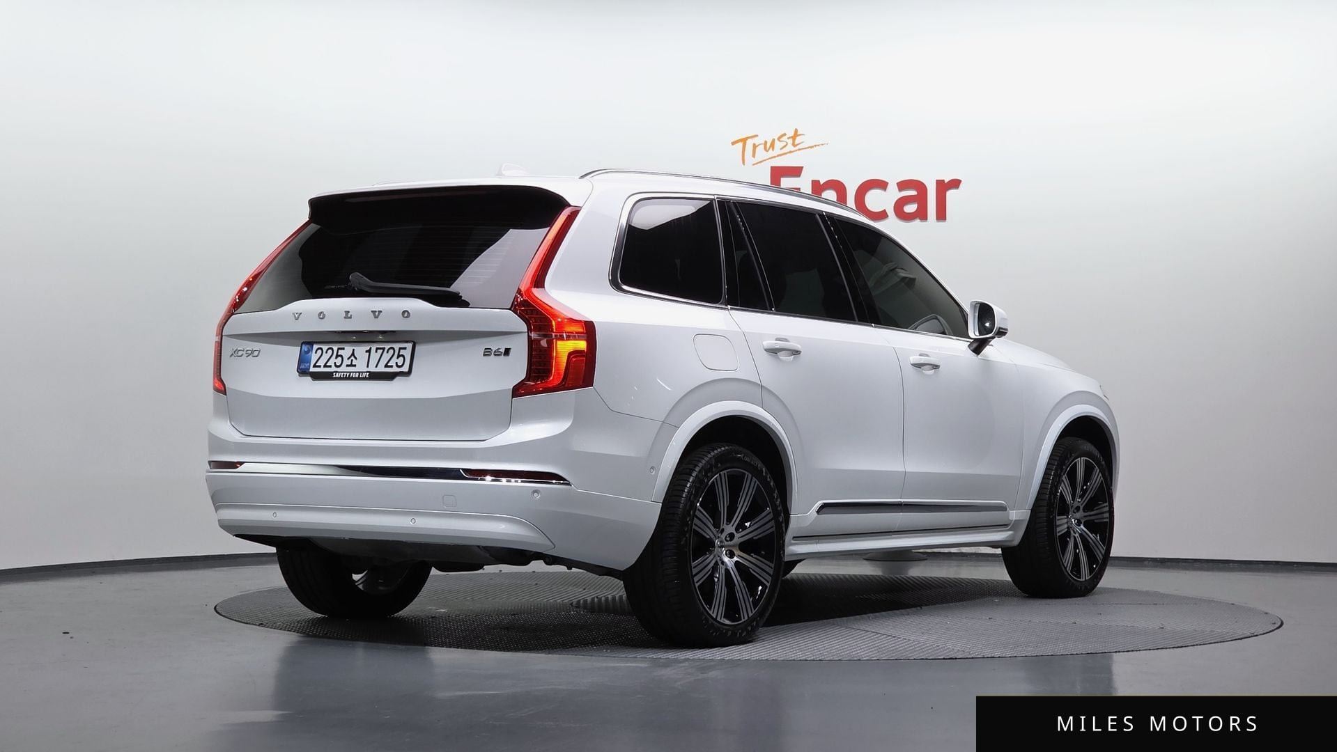 Volvo XC90 2025 — миниатюра 2