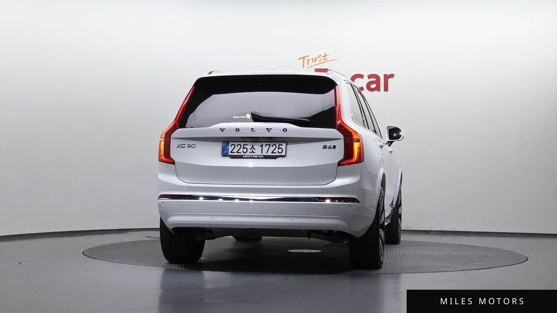 Volvo XC90 2025 — миниатюра 4