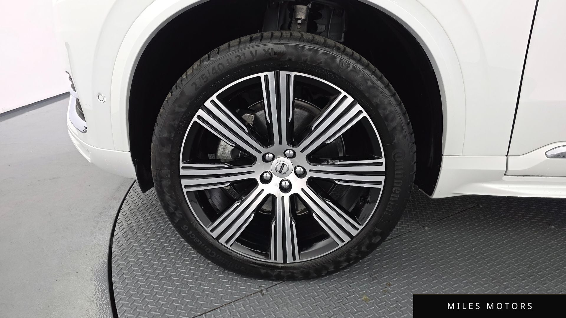 Volvo XC90 2025 — миниатюра 5