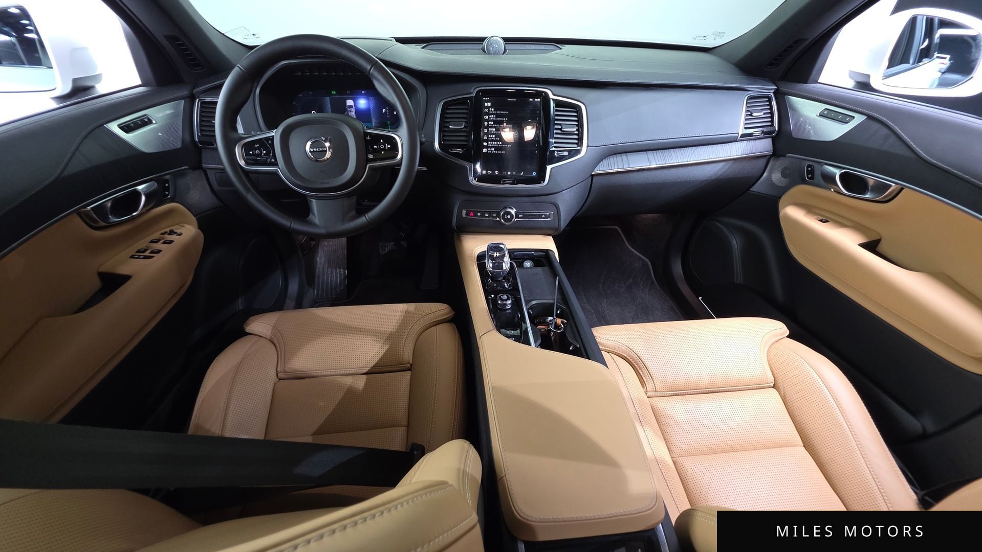 Volvo XC90 2025 — миниатюра 10