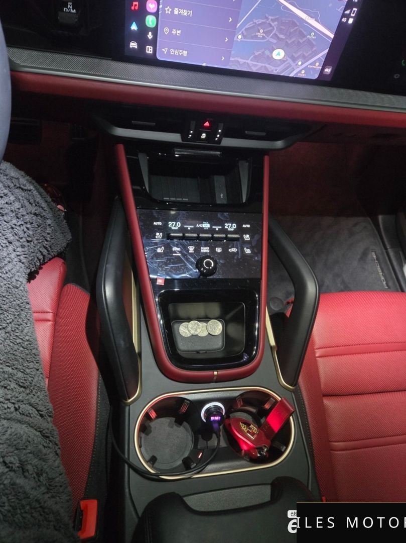 Porsche Cayenne 2025 — миниатюра 9