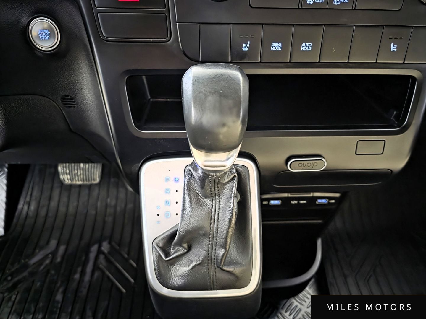 Hyundai Staria 2022 — миниатюра 12