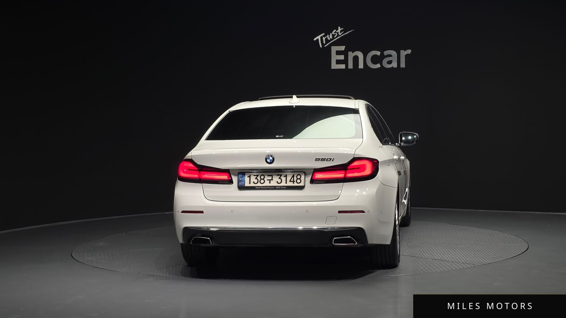 BMW 5 Series (G30) 2022 — миниатюра 4
