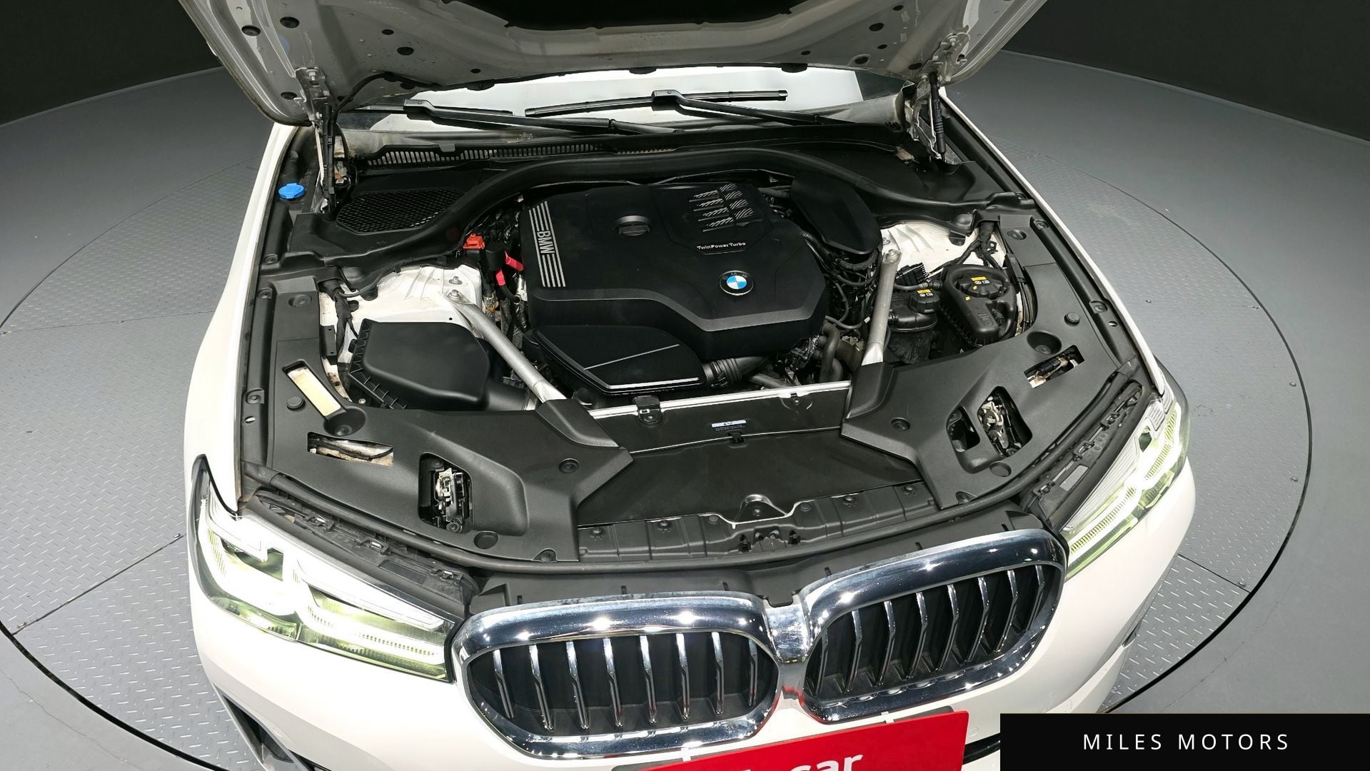 BMW 5 Series (G30) 2022 — миниатюра 6