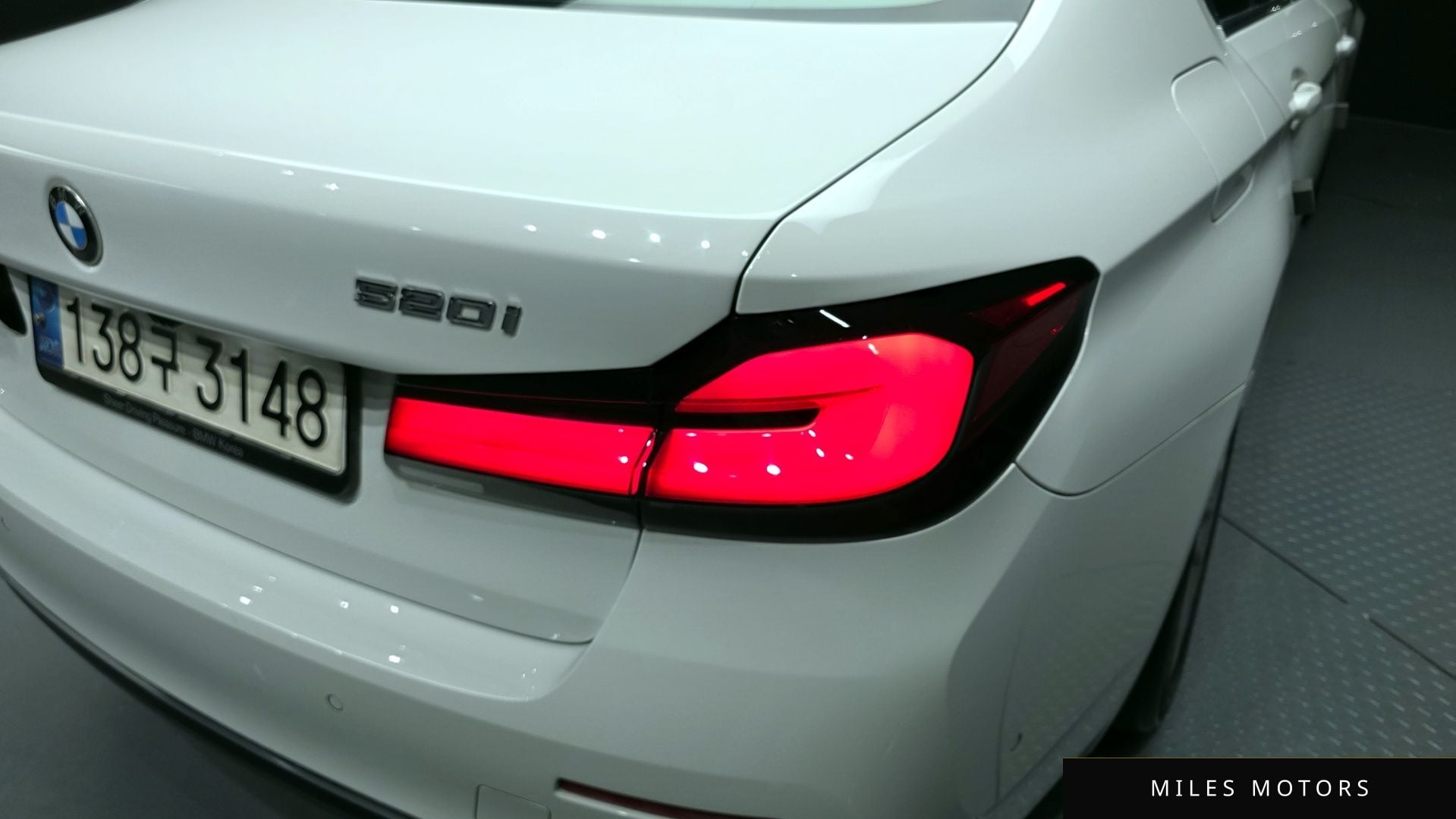 BMW 5 Series (G30) 2022 — миниатюра 9