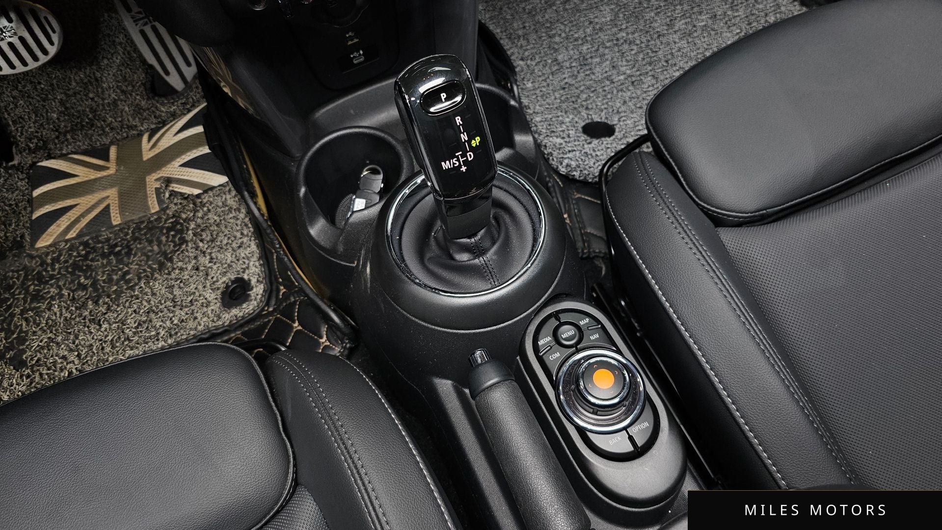 MINI Cooper 2021 — миниатюра 12