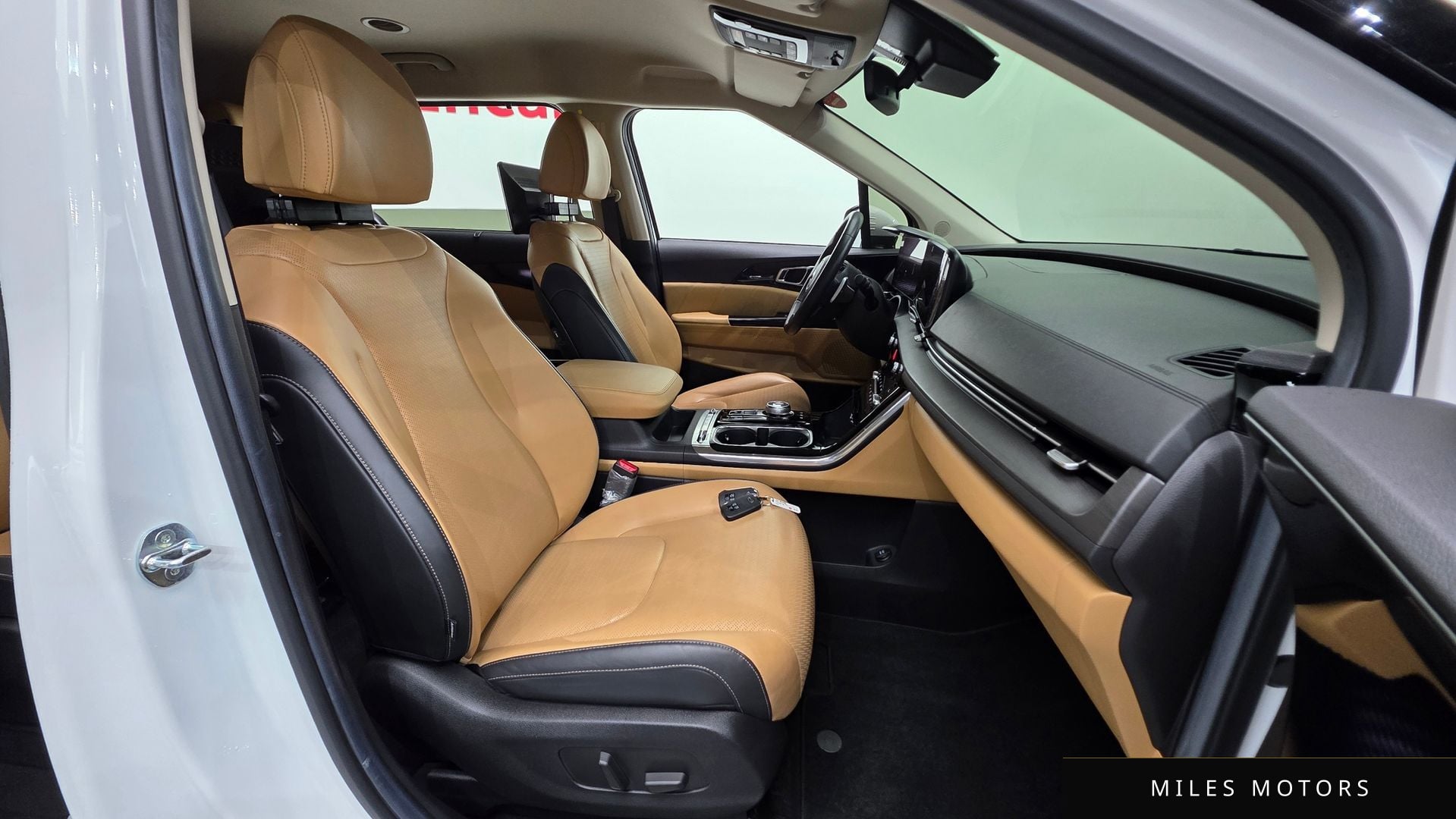 Kia Carnival 2021 — миниатюра 10
