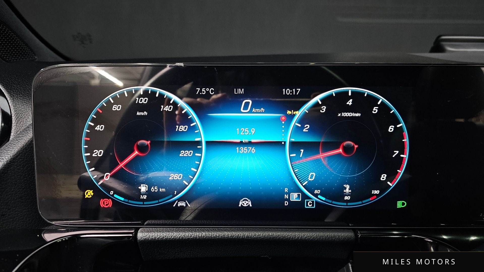 Mercedes-Benz GLA-Class H247 2023 — миниатюра 11