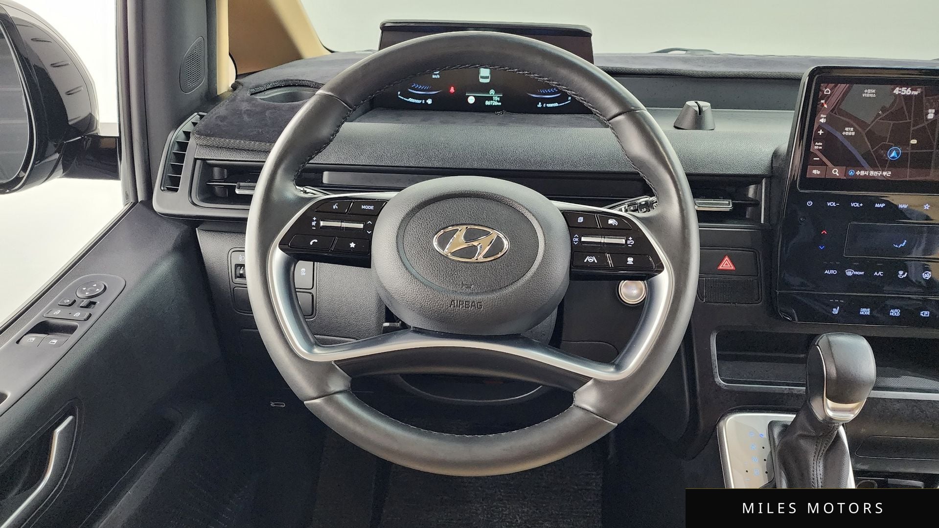 Hyundai Staria 2022 — миниатюра 18