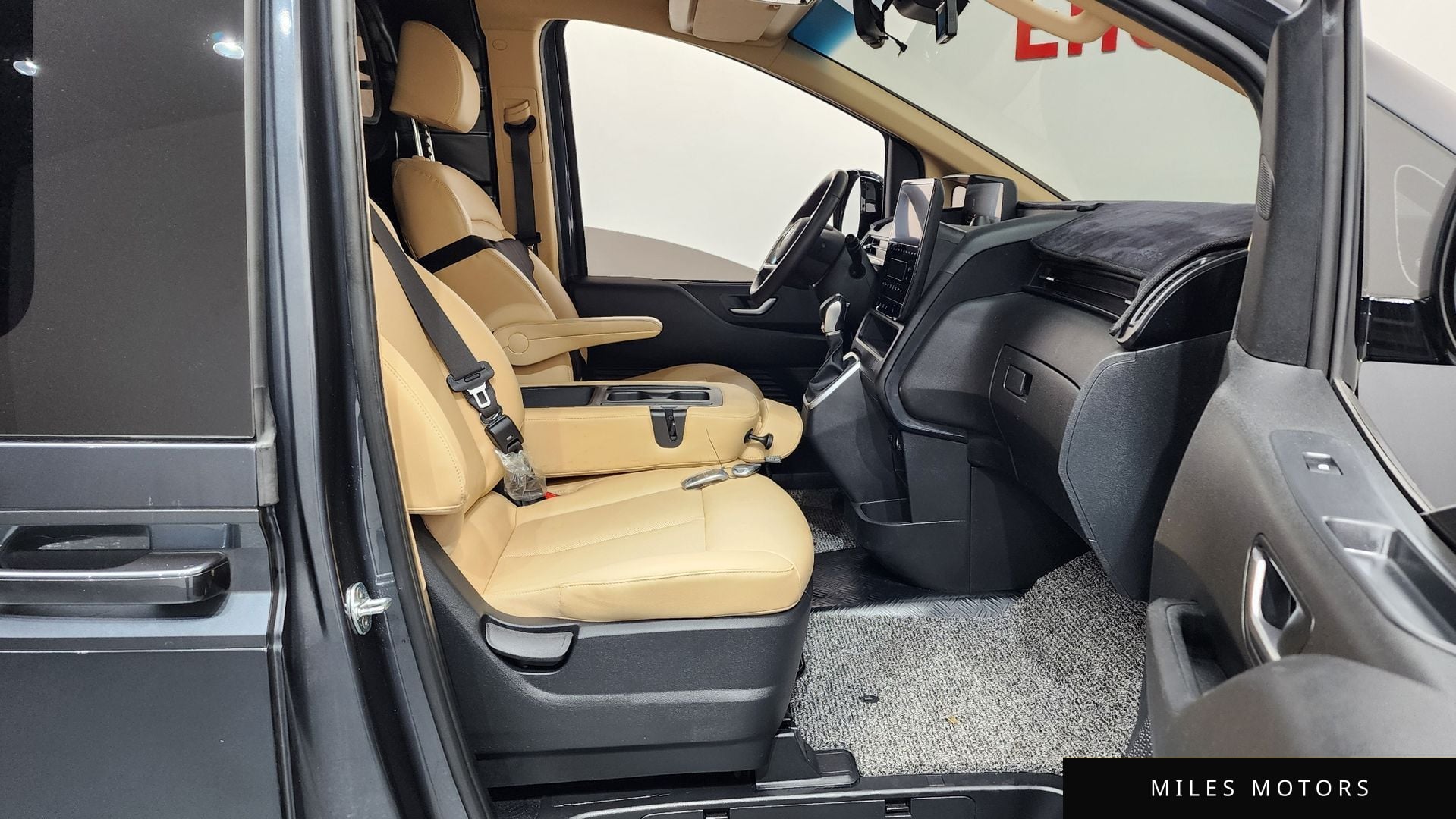 Hyundai Staria 2022 — миниатюра 16