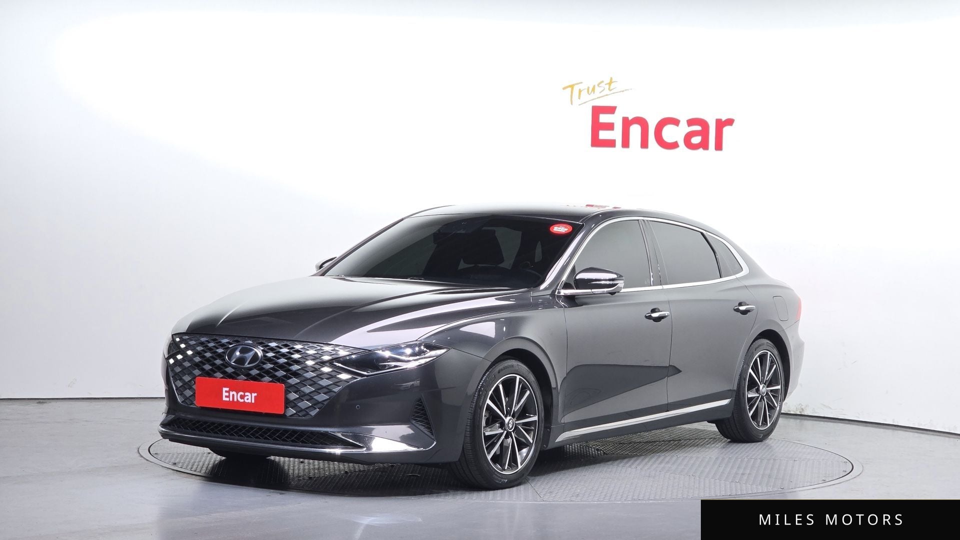 Hyundai Grandeur 2022 — фото 1 из 12