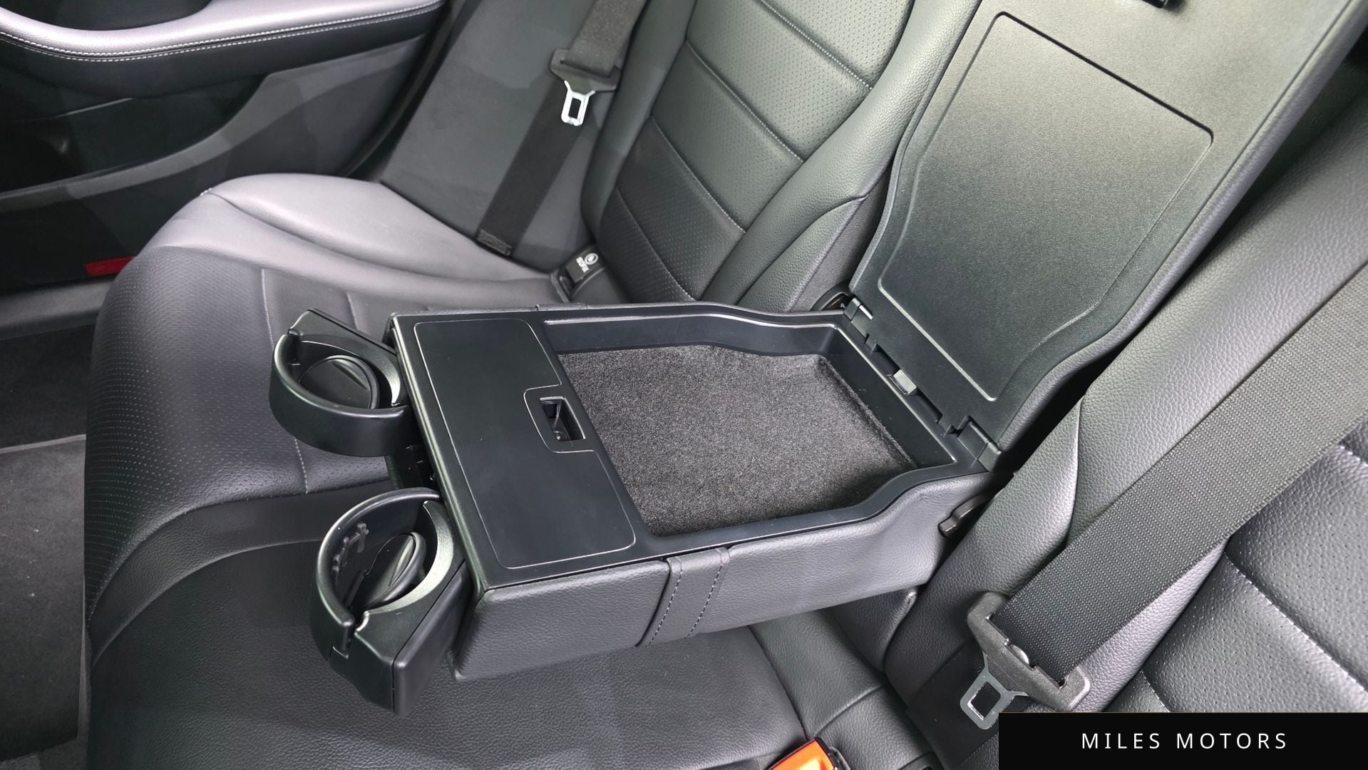 Mercedes-Benz C-Class W205 2019 — миниатюра 18