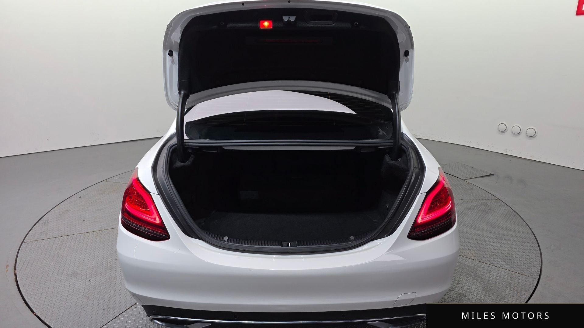 Mercedes-Benz C-Class W205 2019 — миниатюра 20