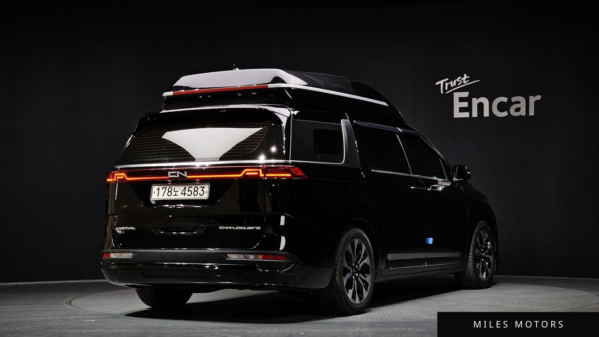 Kia Carnival 2022 — миниатюра 2