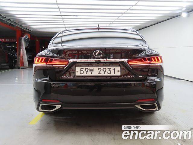 Лексус LS500 2018 — миниатюра 3