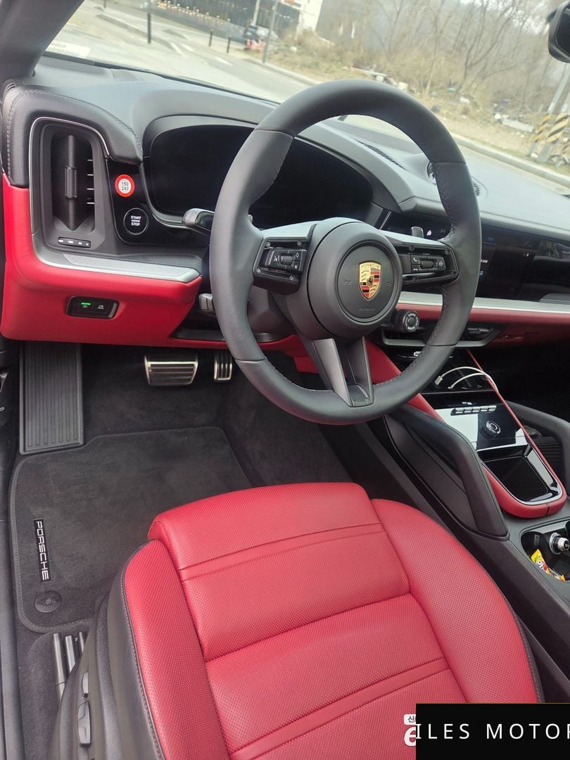 Porsche Cayenne 2025 — миниатюра 11