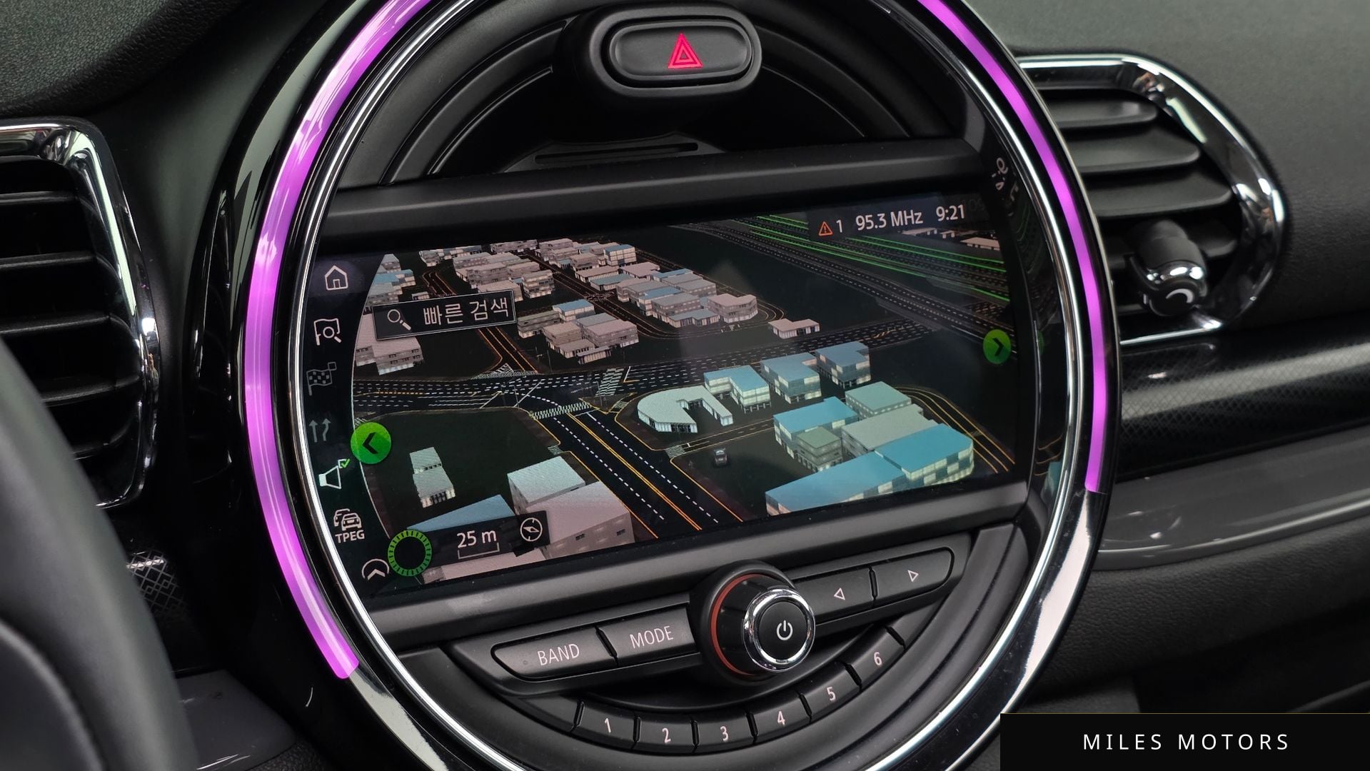 MINI 쿠퍼 S 클럽맨 2021 — миниатюра 13