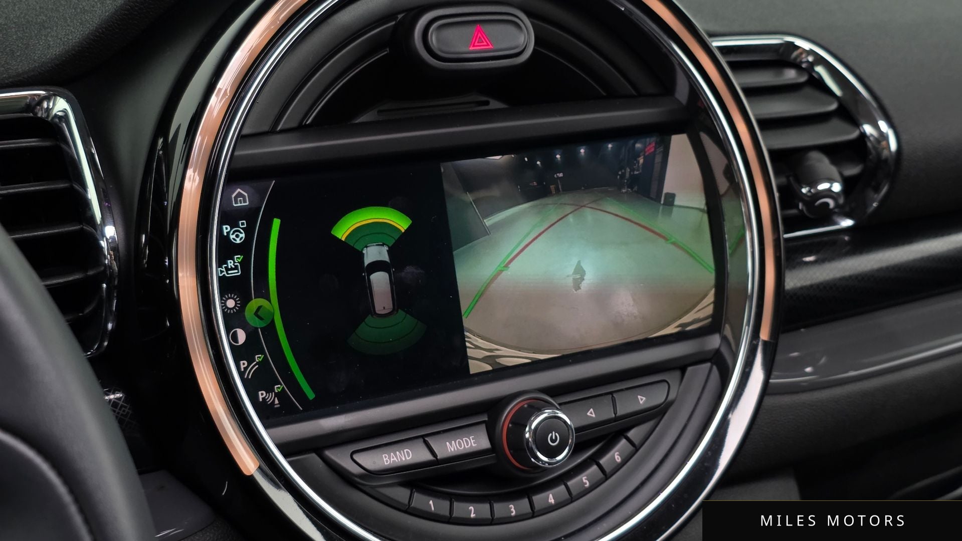 MINI 쿠퍼 S 클럽맨 2021 — миниатюра 14