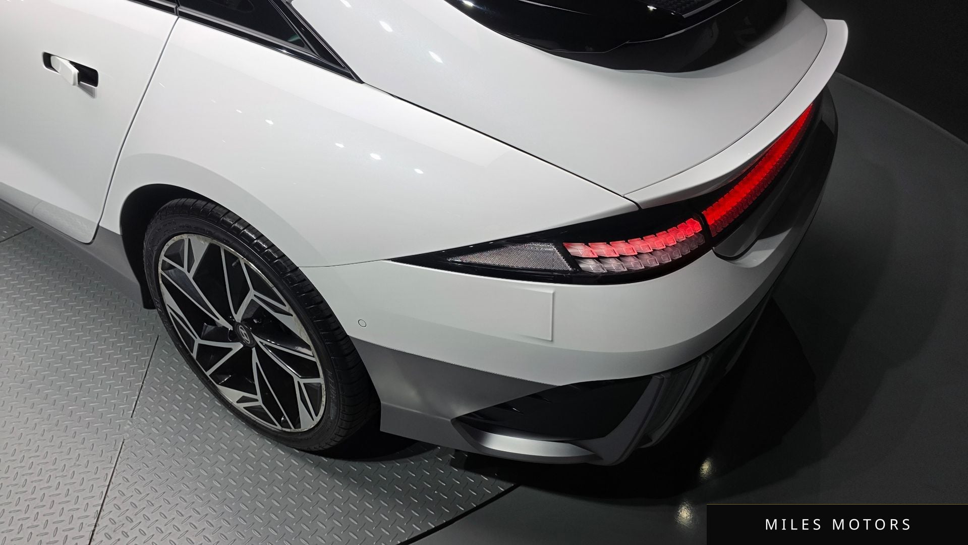 Hyundai Ioniq6 2023 — миниатюра 9