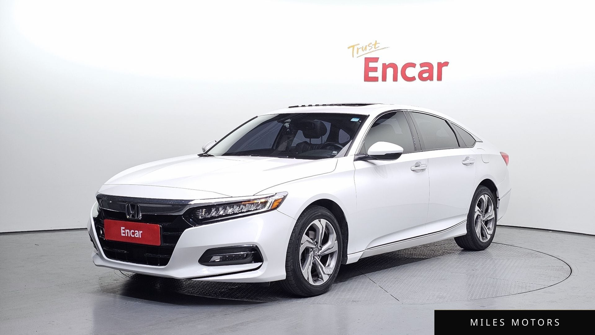 Honda Accord 2019 — фото 1 из 12