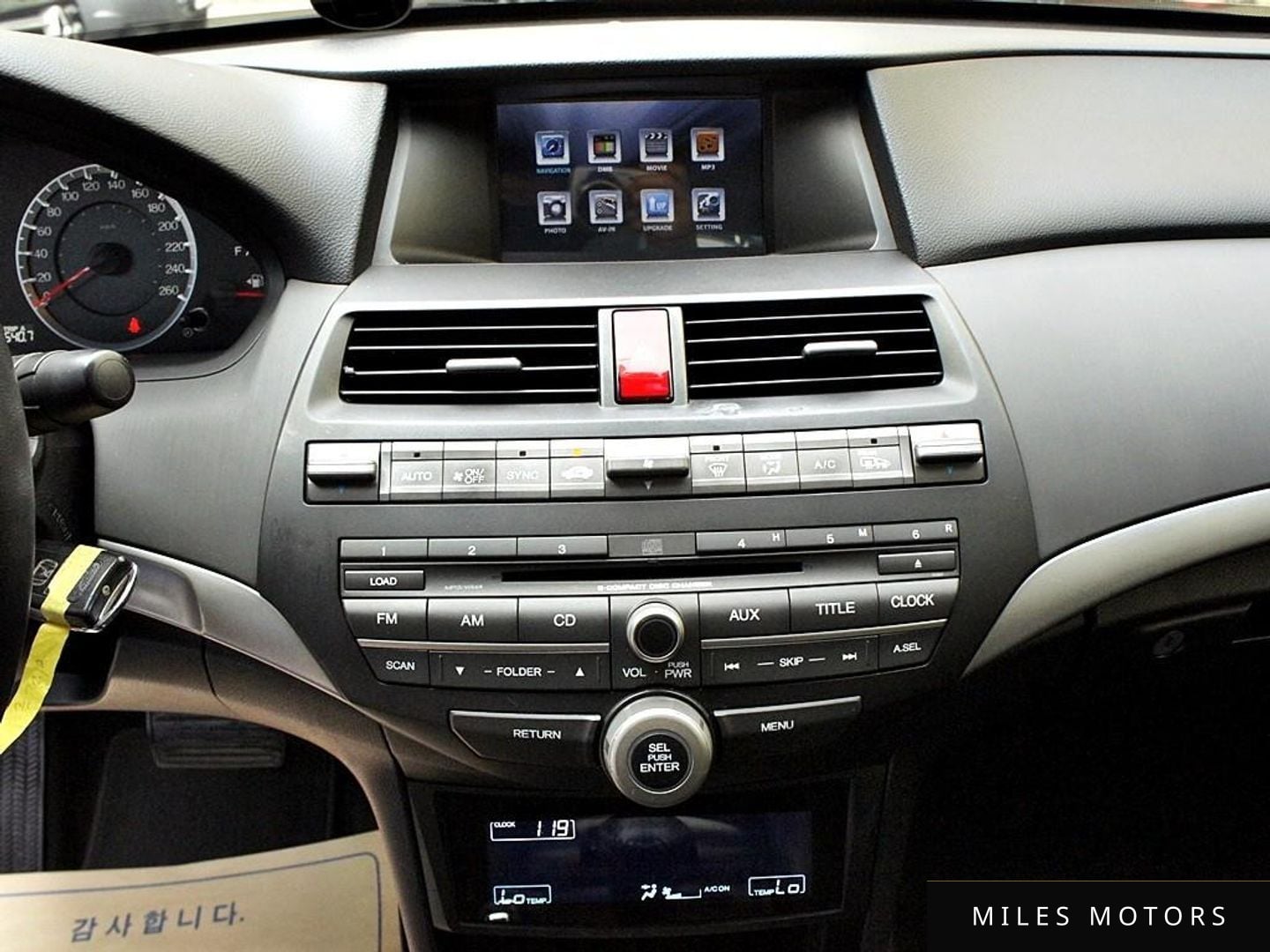 Honda Accord 2011 — миниатюра 10