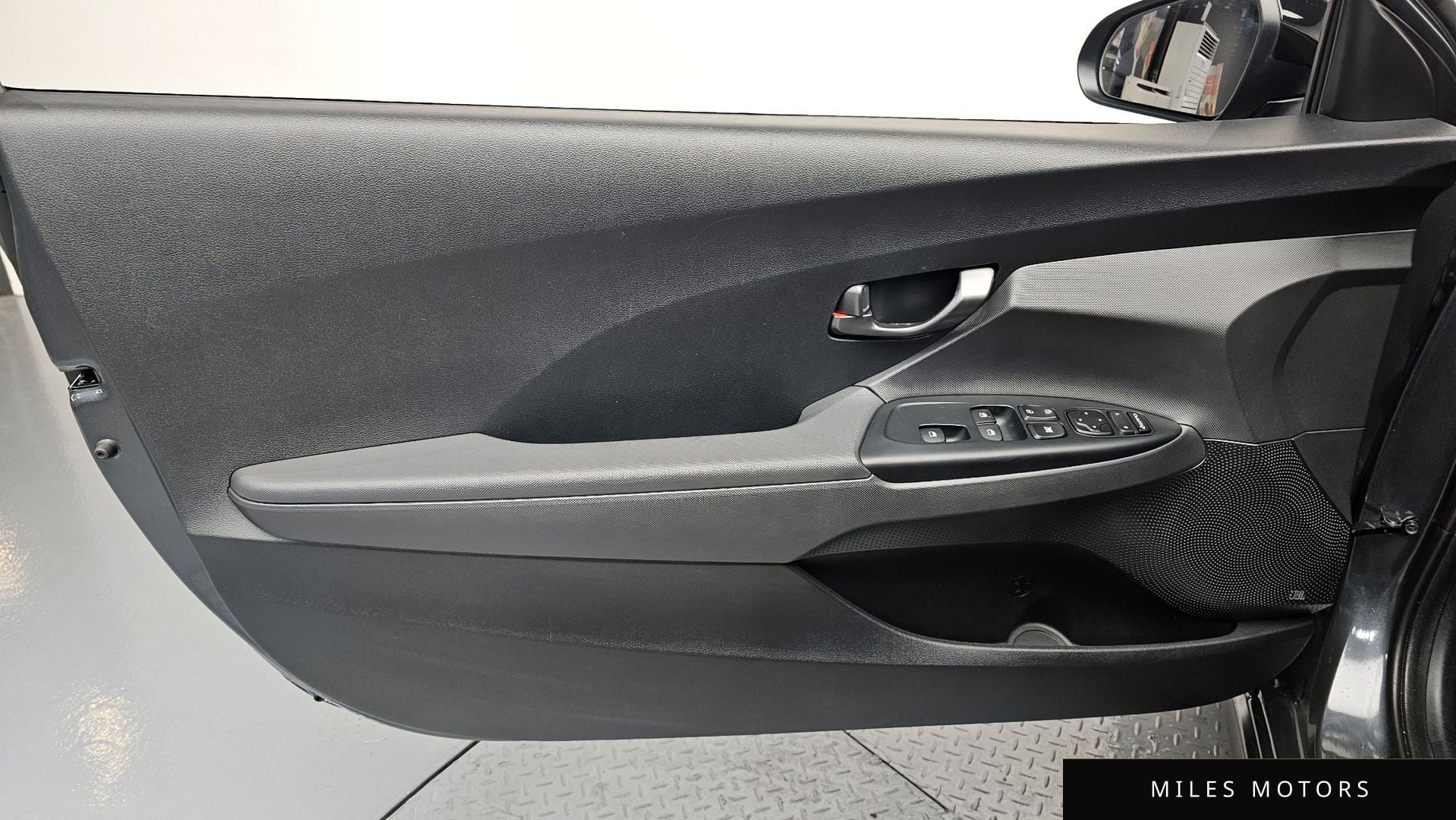 Hyundai Veloster 2019 — миниатюра 14