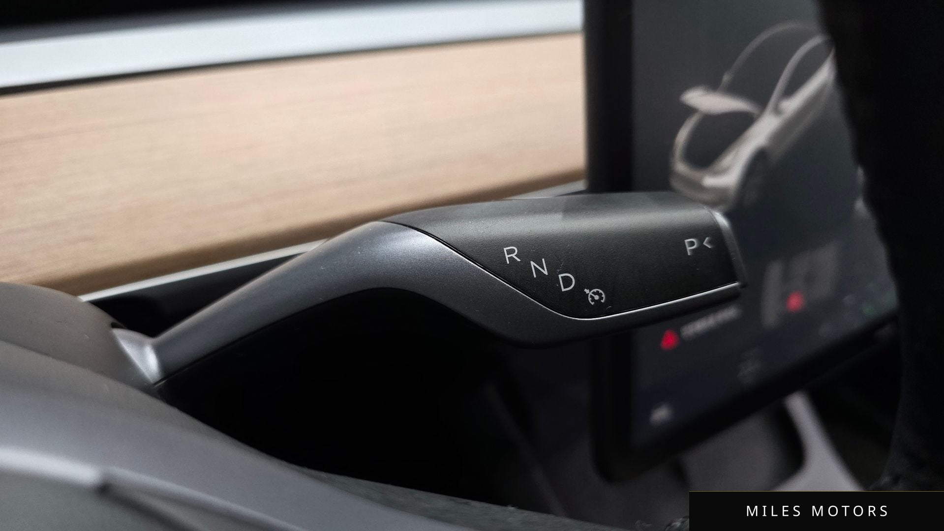 Tesla Model Y 2021 — миниатюра 9
