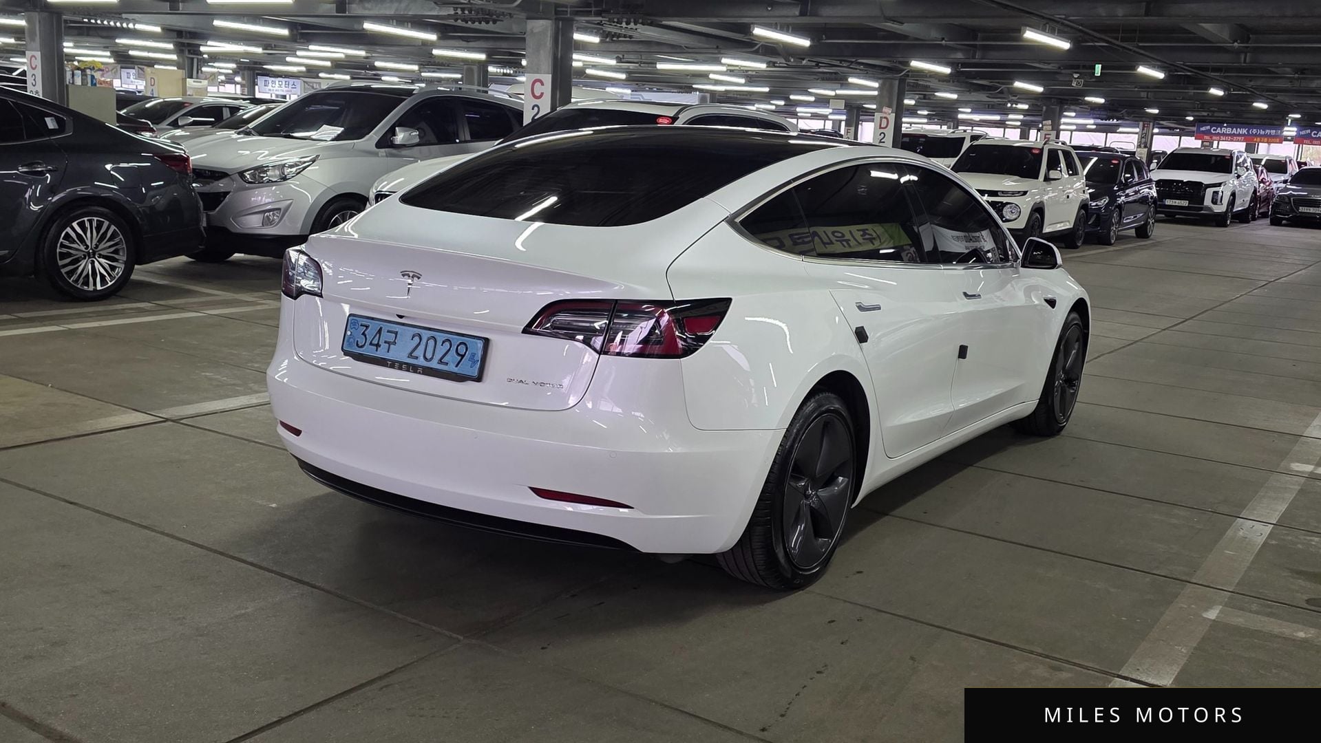 Tesla 모델 3 2020 — миниатюра 4