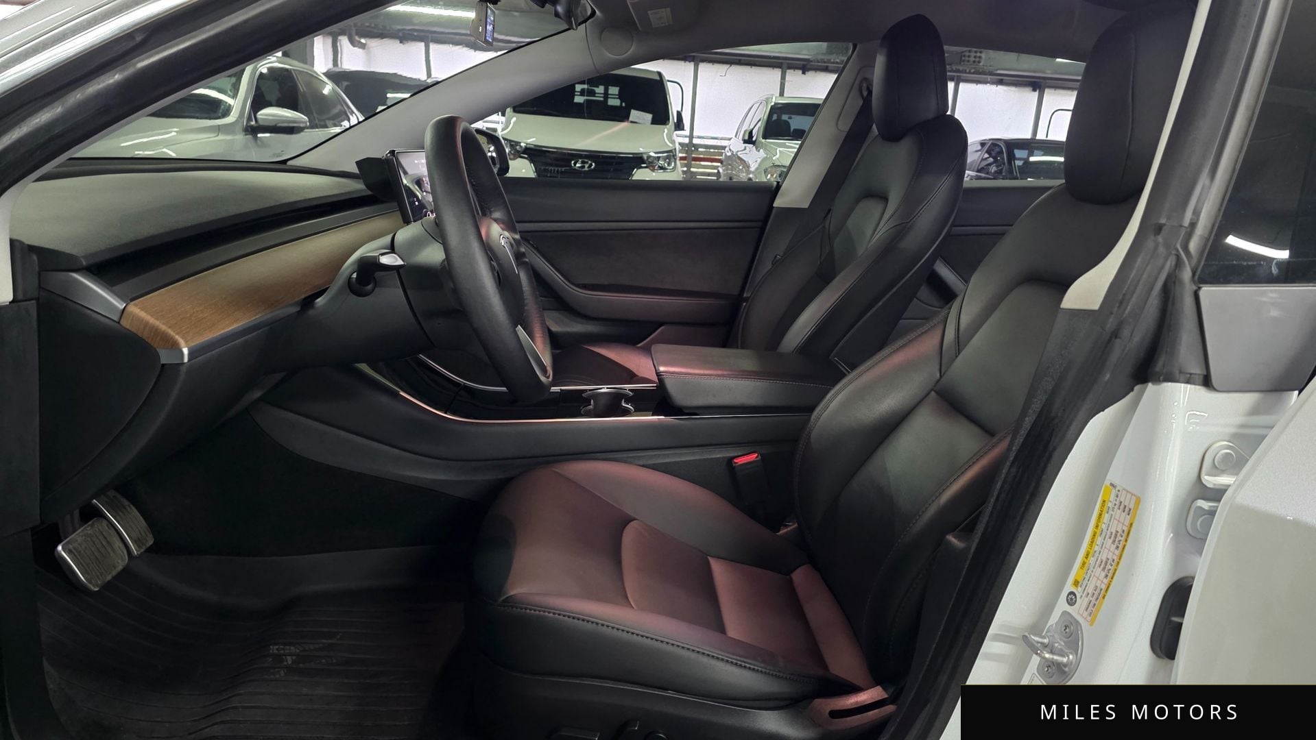 Tesla 모델 3 2020 — миниатюра 5