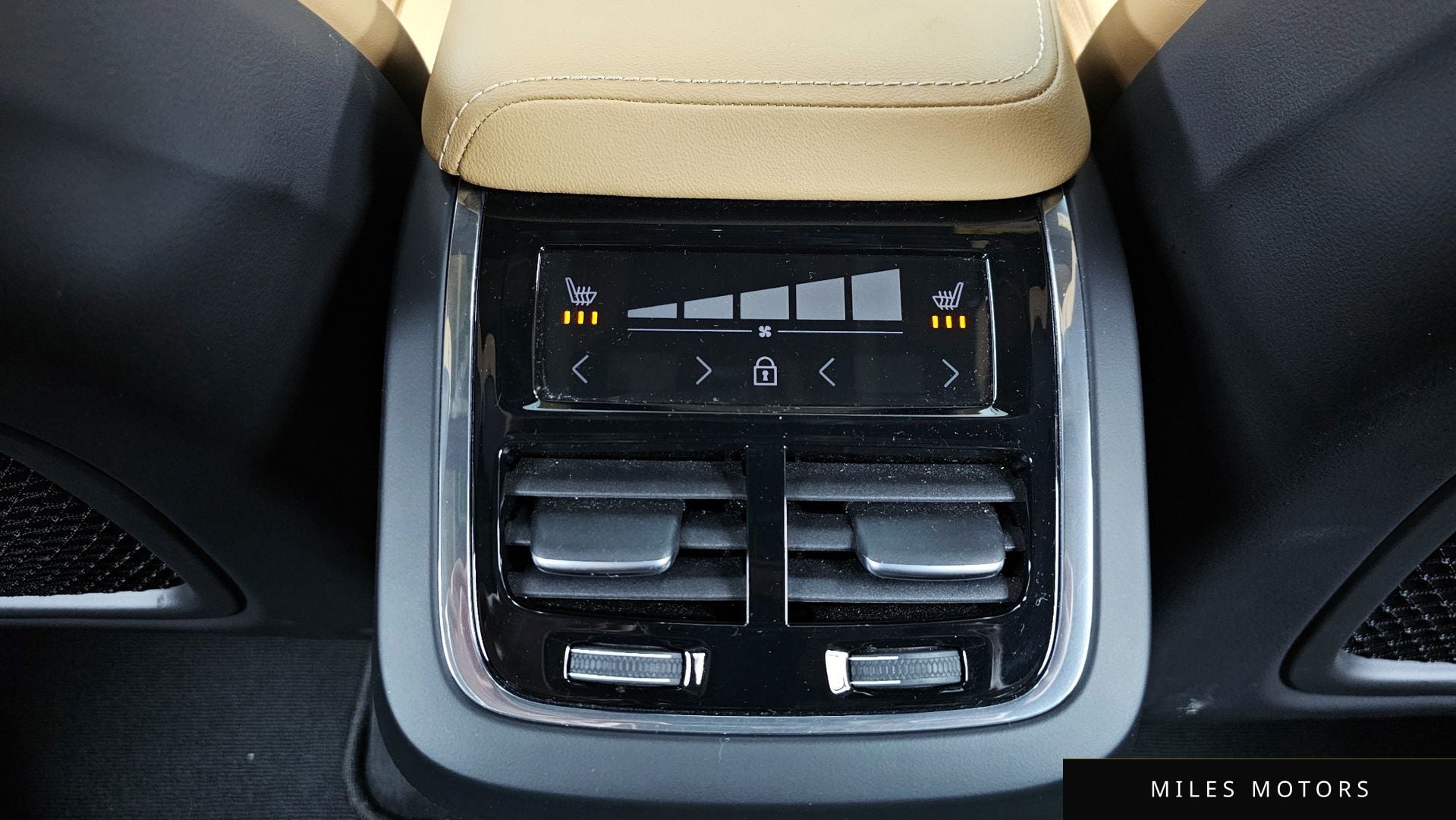 Volvo XC60 2021 — миниатюра 24