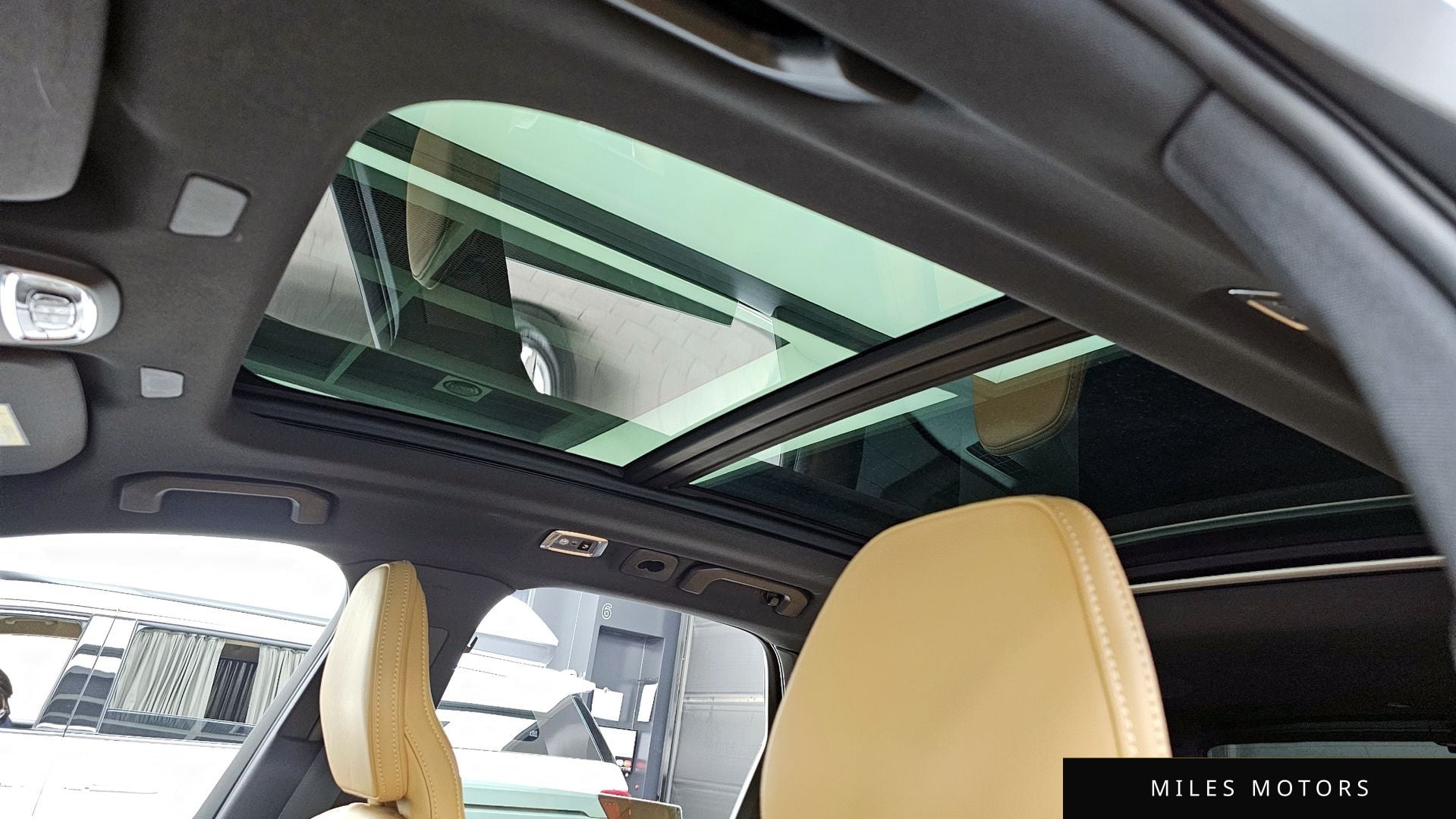 Volvo XC60 2021 — миниатюра 25
