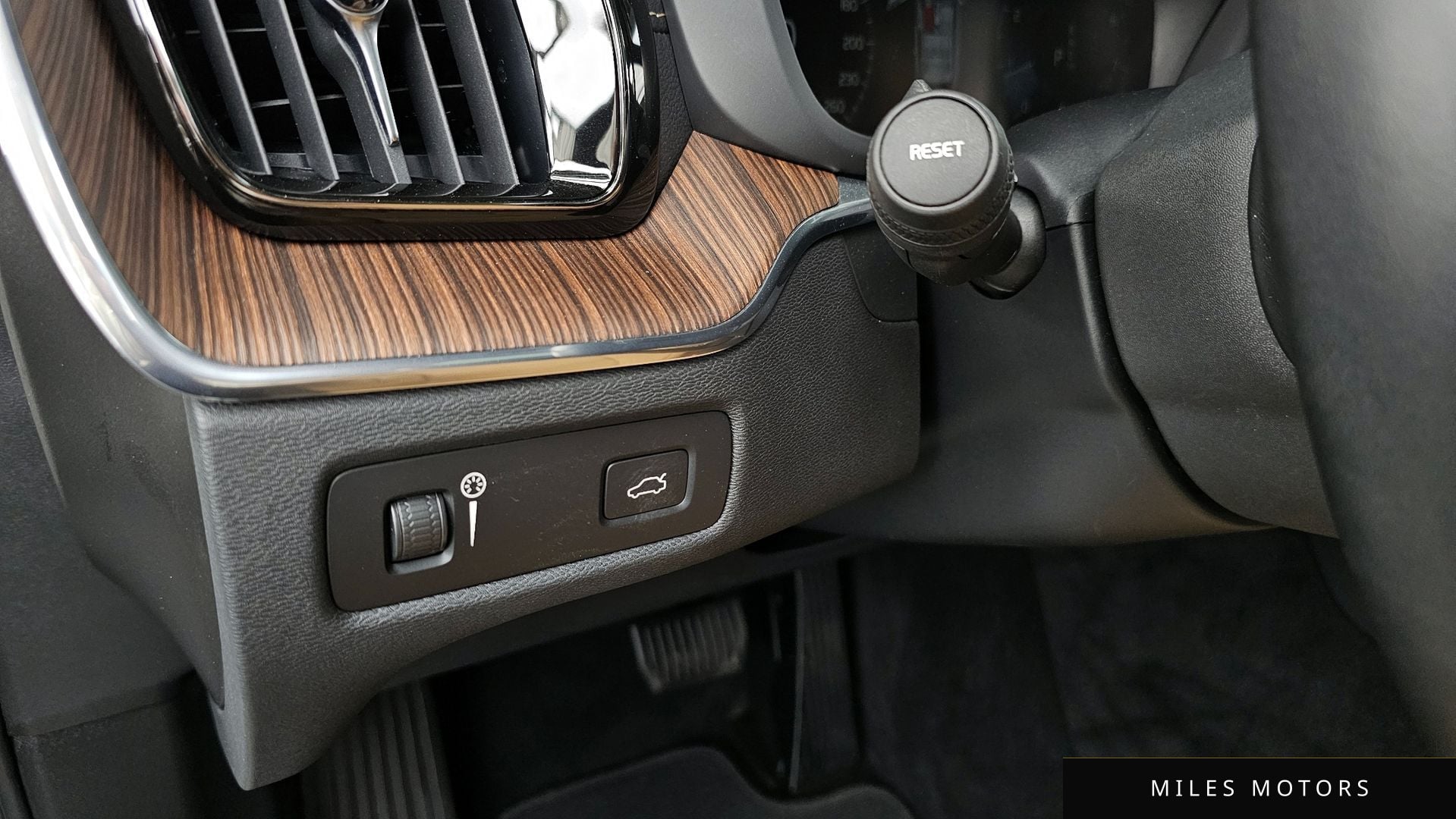 Volvo XC60 2021 — миниатюра 28