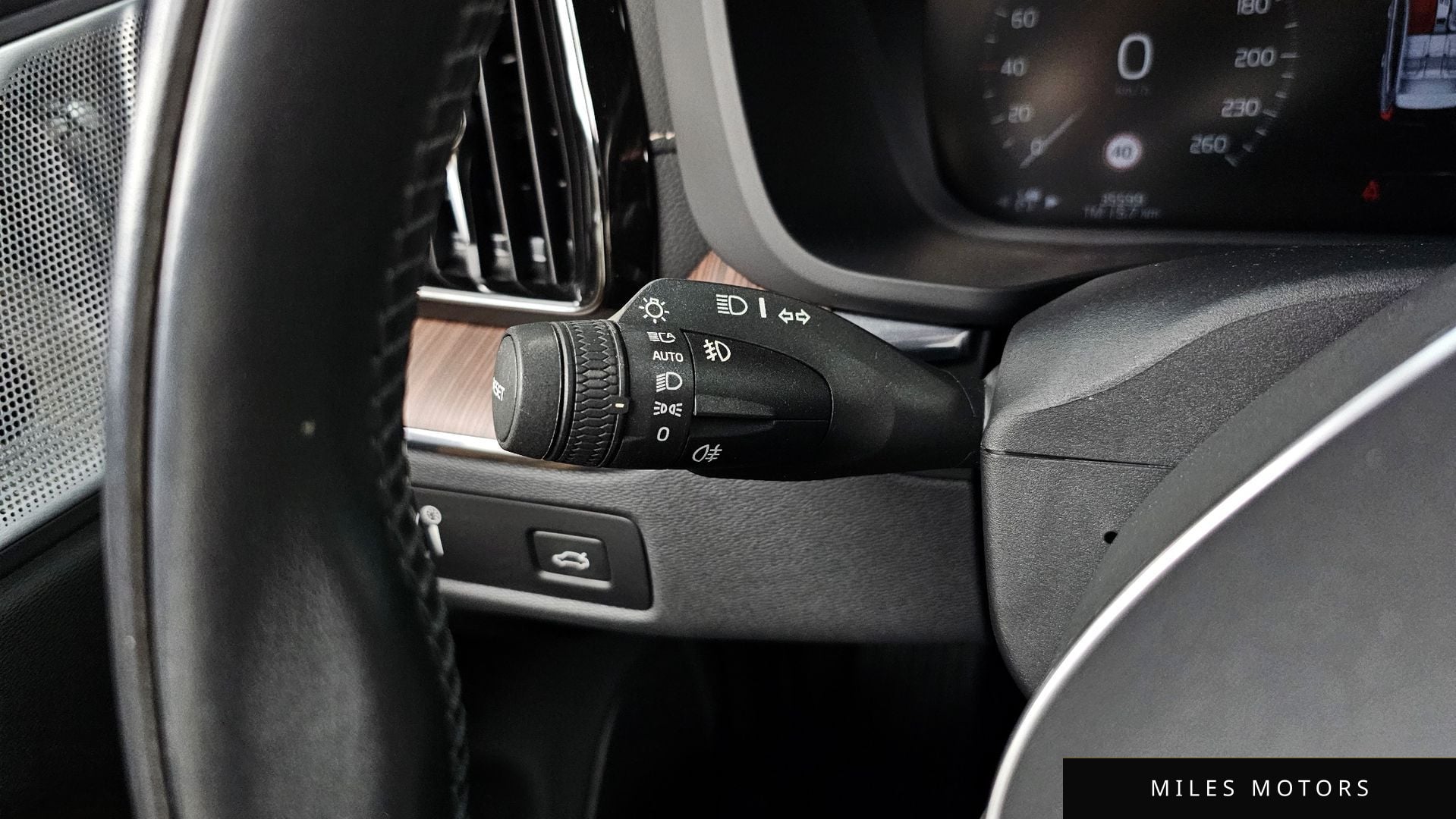 Volvo XC60 2021 — миниатюра 29