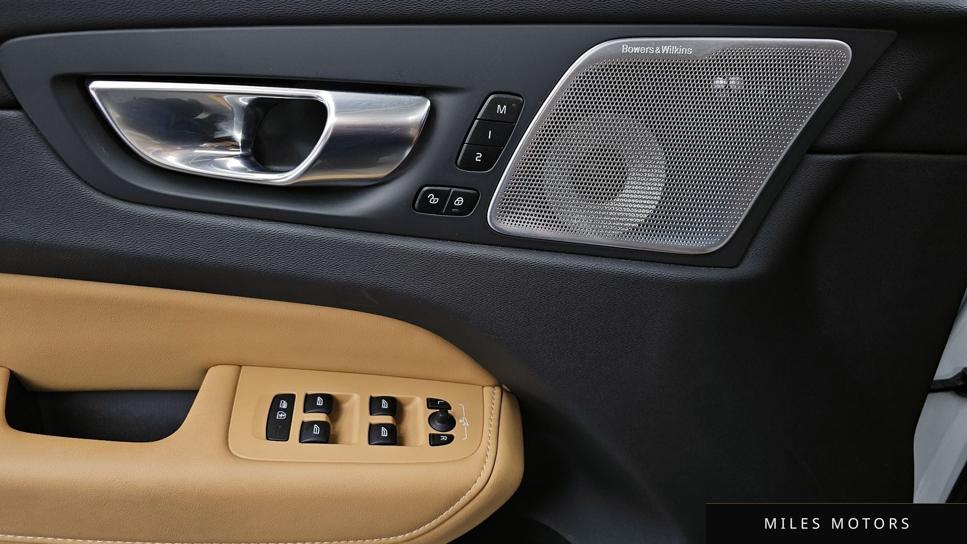 Volvo XC60 2021 — миниатюра 32