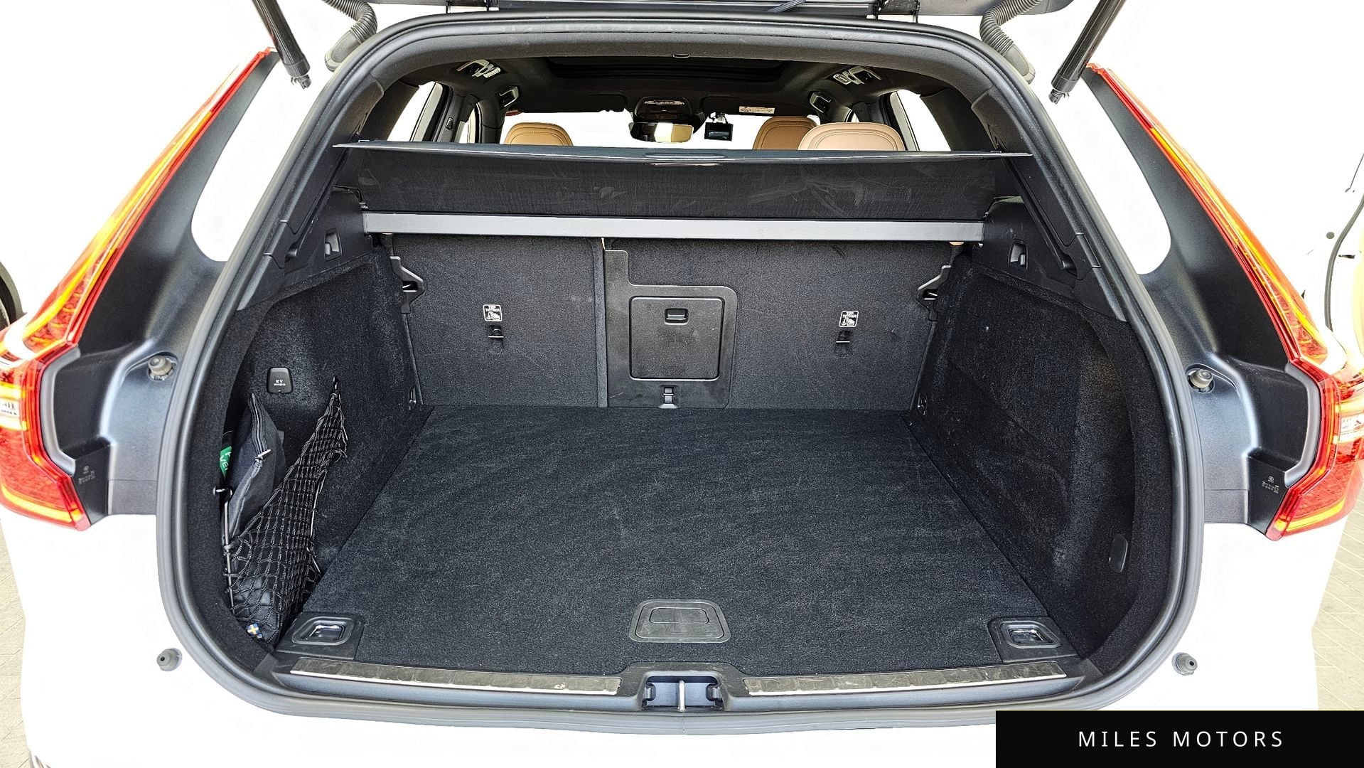 Volvo XC60 2021 — миниатюра 33
