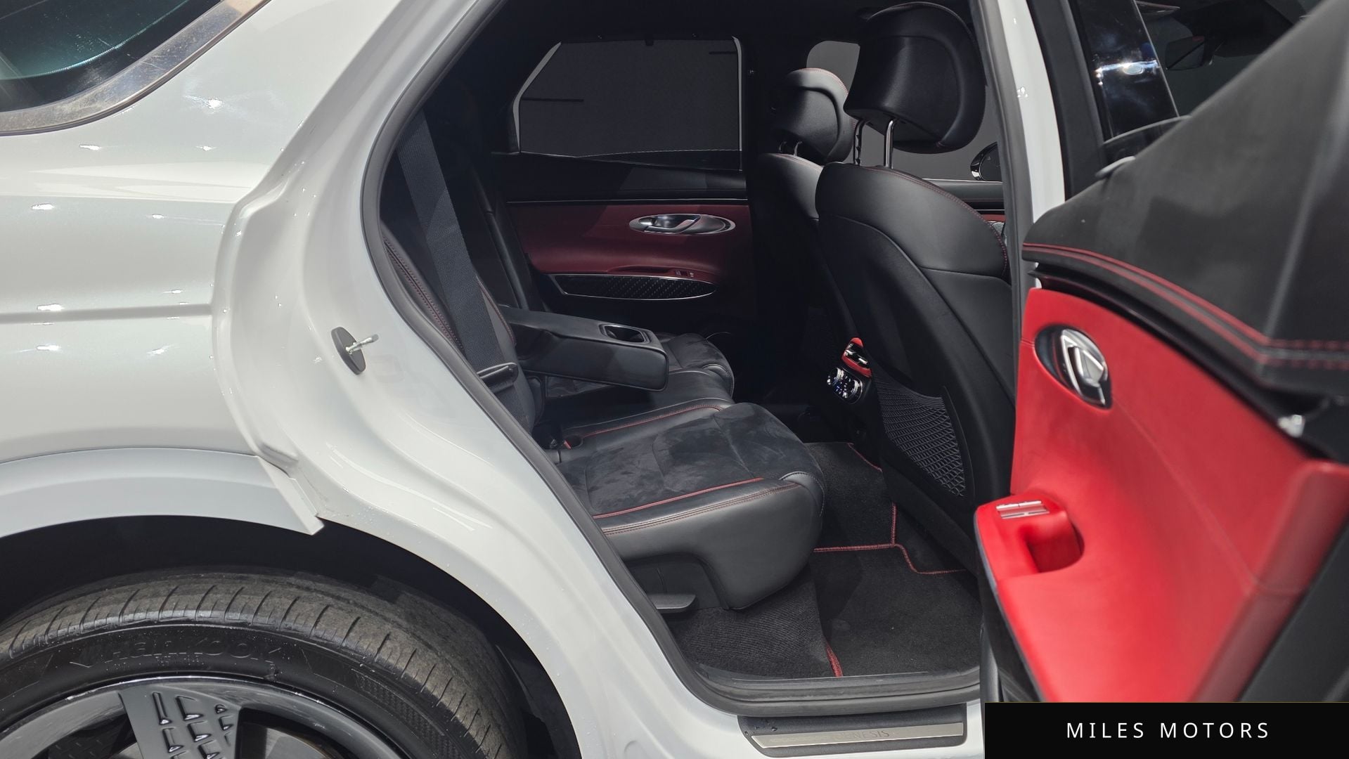 Genesis GV70 2021 — миниатюра 18