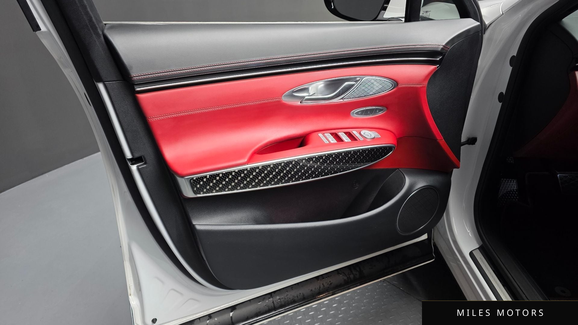 Genesis GV70 2021 — миниатюра 14