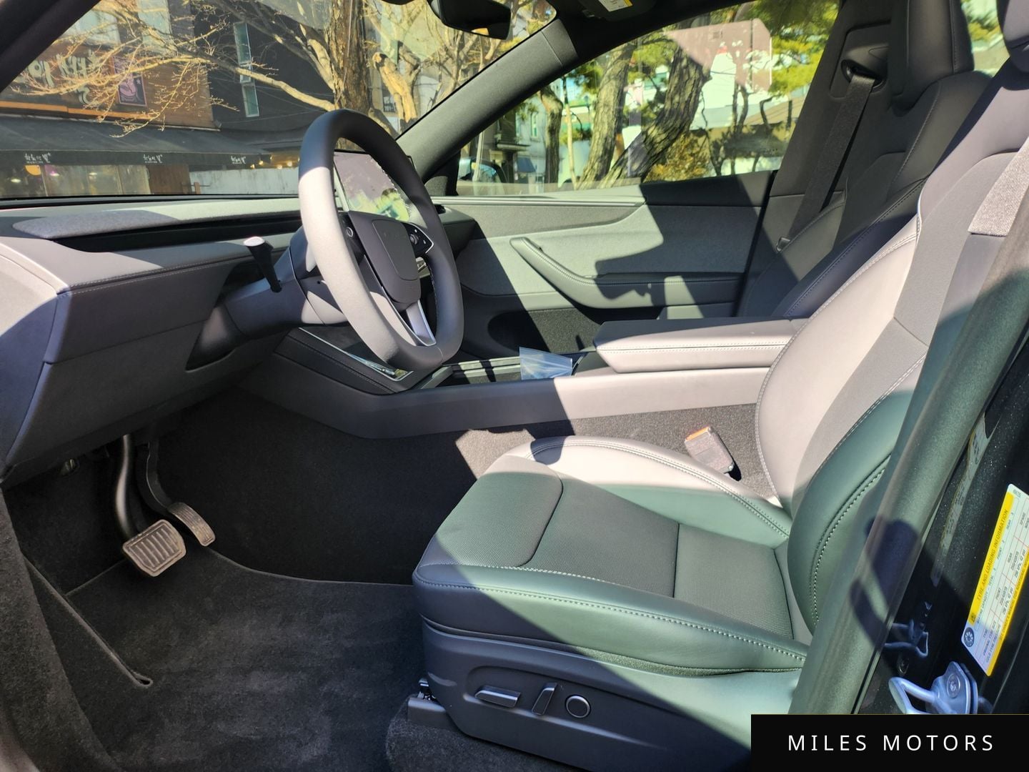 Tesla Model Y 2026 — миниатюра 7