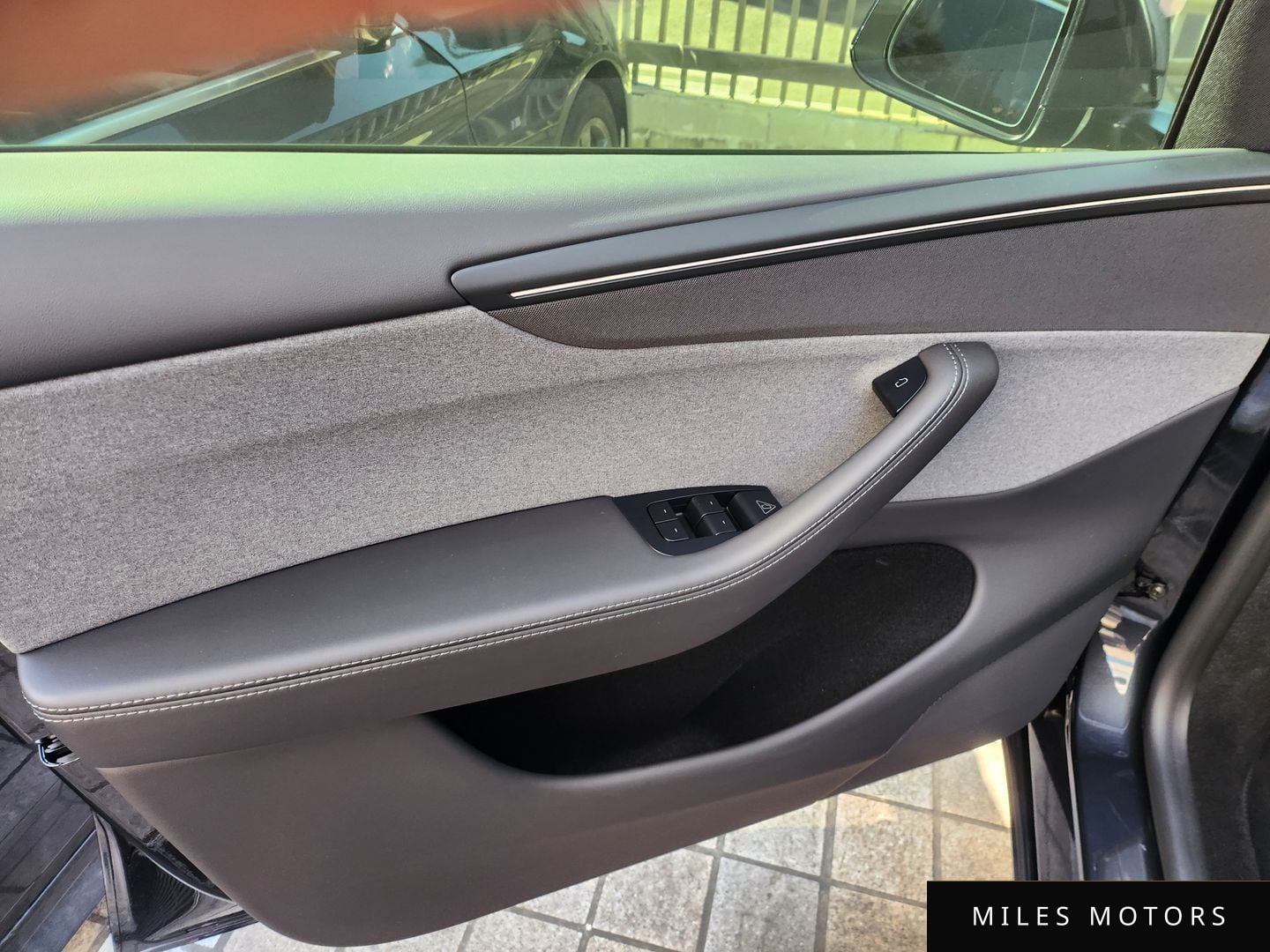 Tesla Model Y 2026 — миниатюра 12