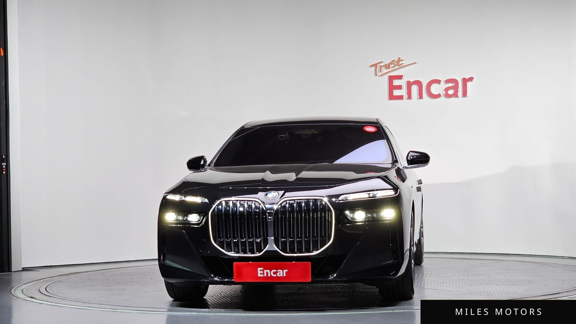 BMW 7 Series (G70) 2024 — миниатюра 3