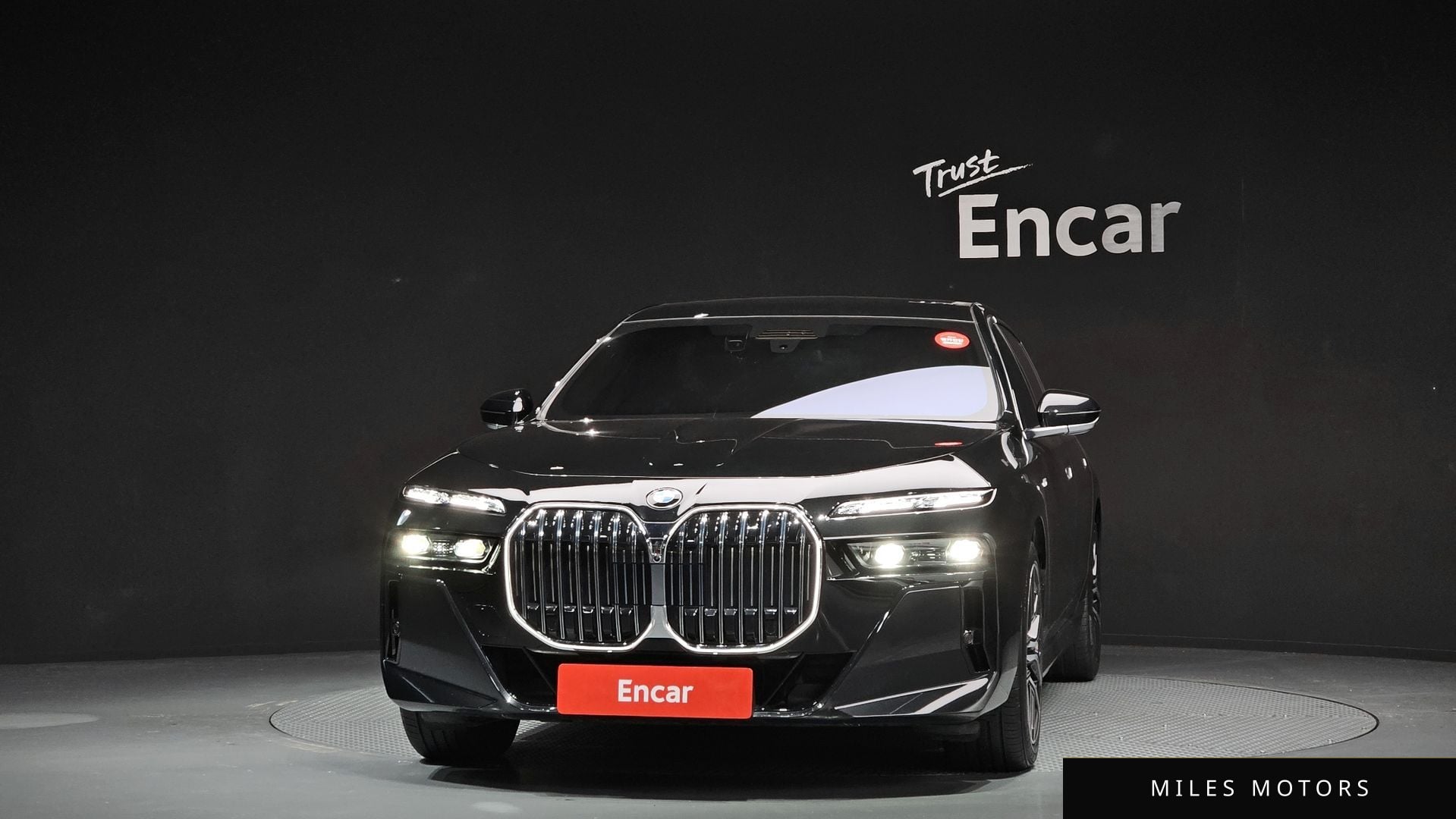 BMW 7 Series (G70) 2024 — миниатюра 3