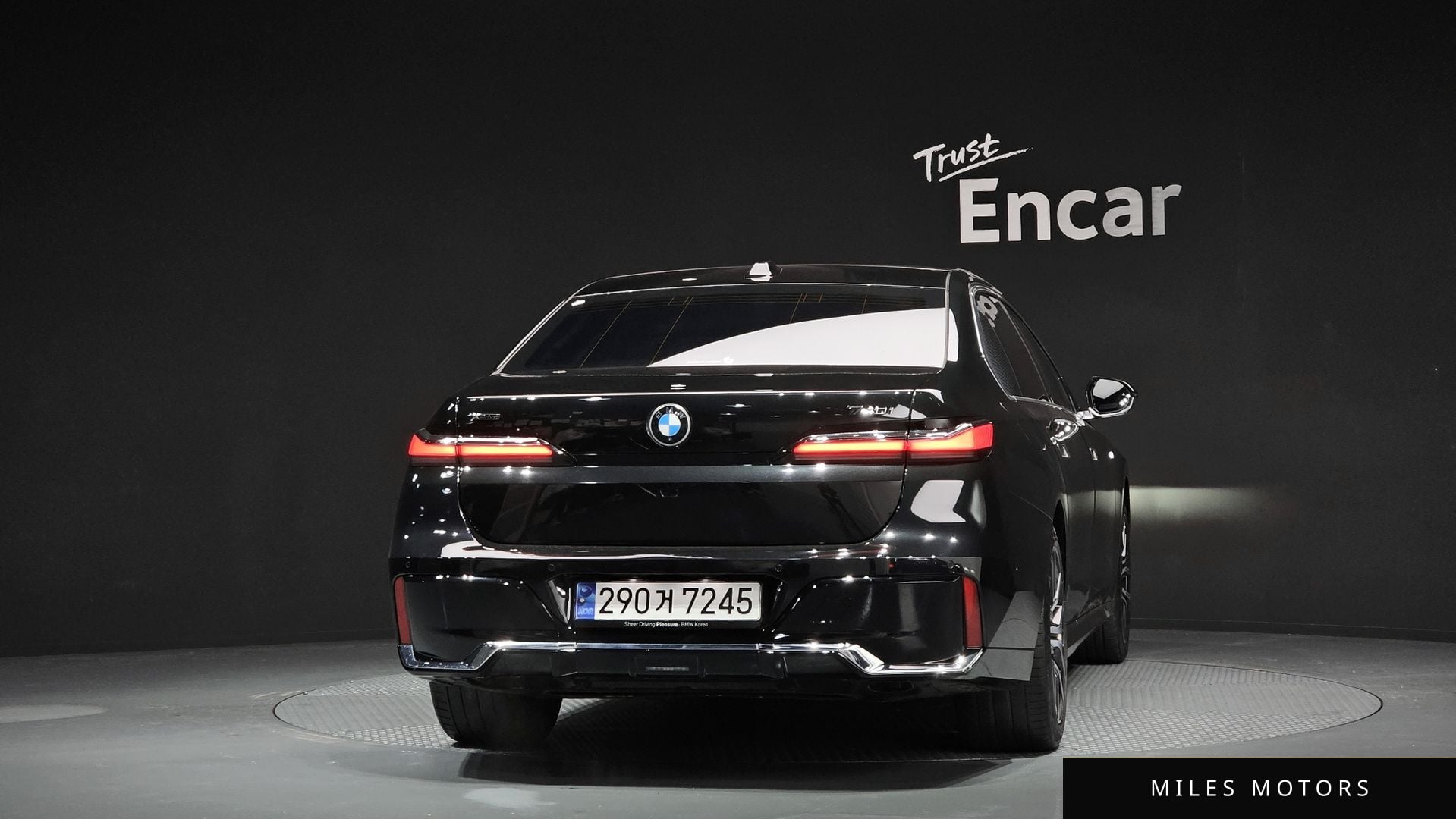 BMW 7 Series (G70) 2024 — миниатюра 4