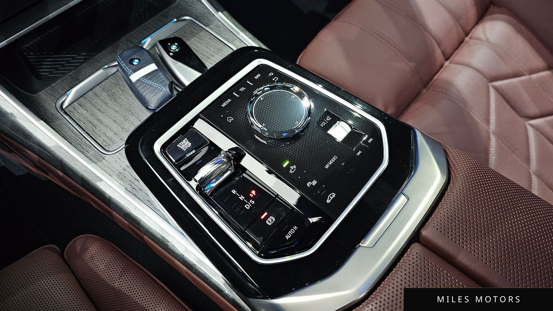 BMW 7 Series (G70) 2024 — миниатюра 12