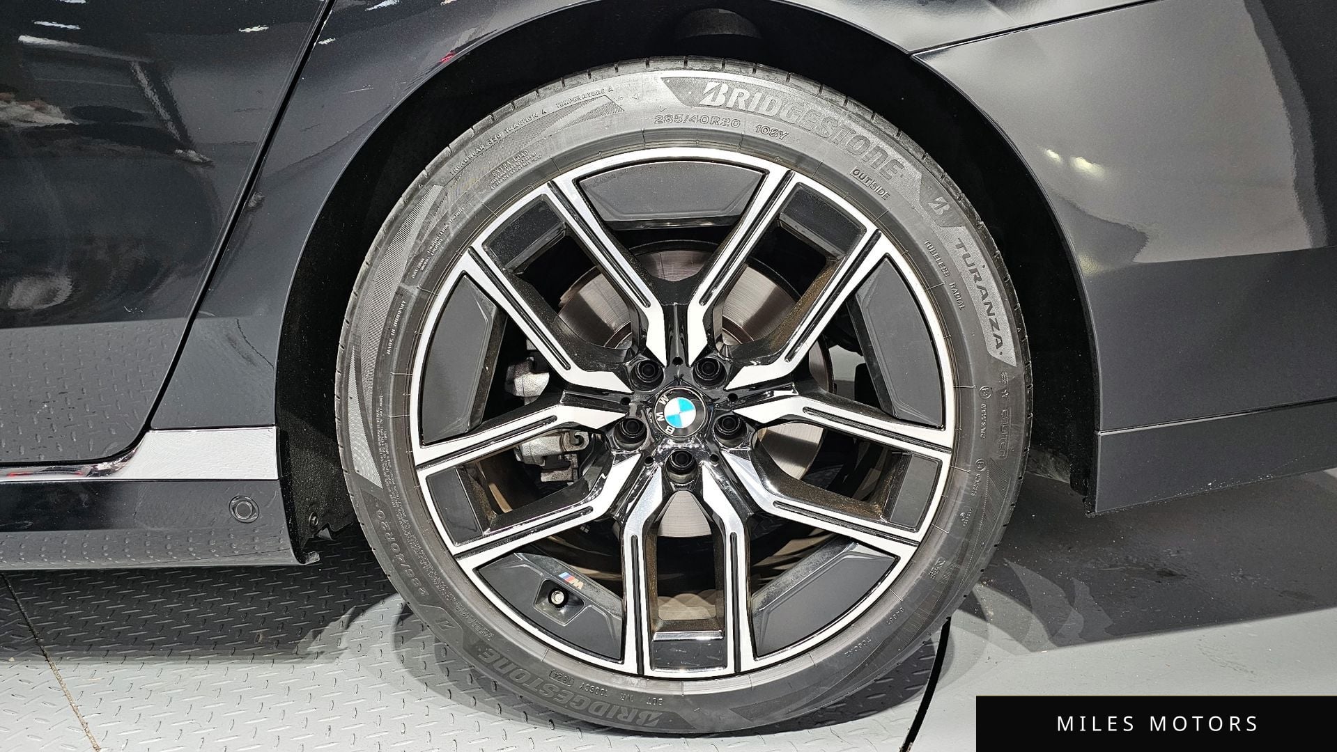 BMW 7 Series (G70) 2024 — миниатюра 7